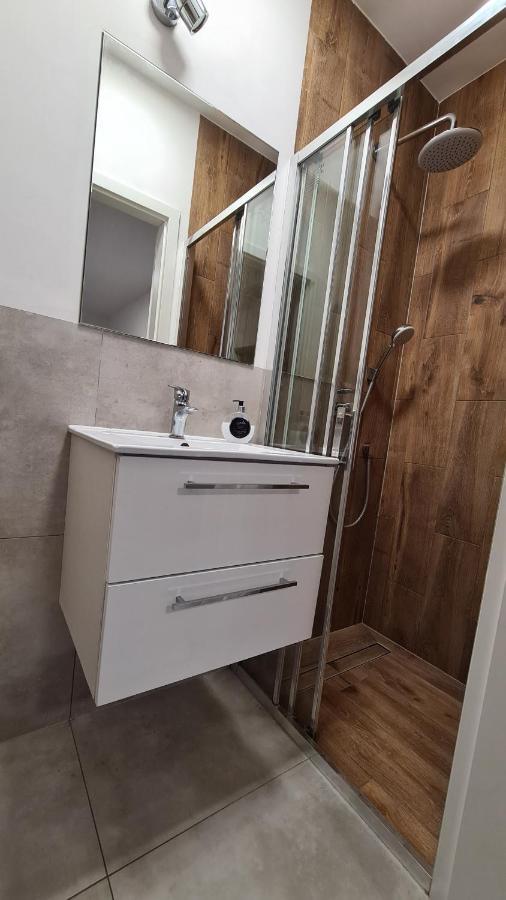 Appartamento Studio I Pokoje I Pokoje Z Lazienkami Danzica Esterno foto
